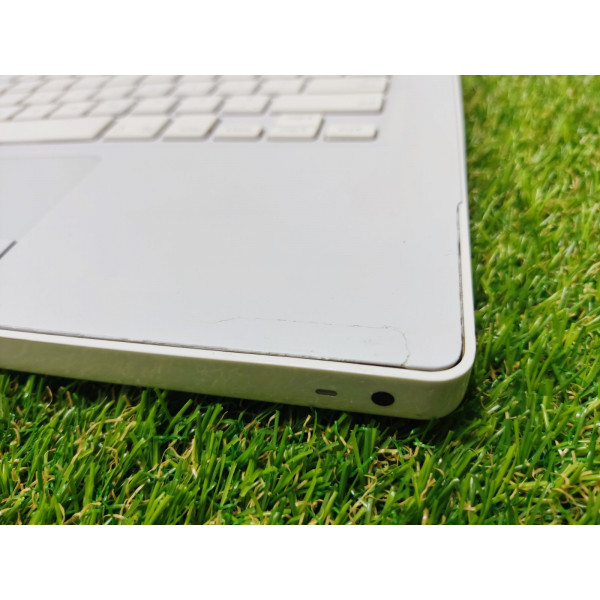 Ноутбук Apple MacBook a1181 (T7200|4GB|500HDD)