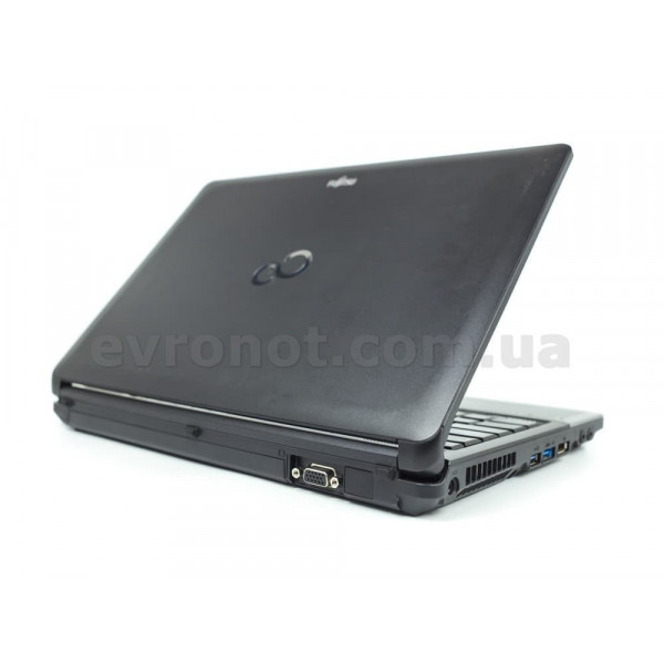 Ноутбук Fujitsu Lifebook E556 (Intel® Celeron 3855U|8GB|120SSD) без АКБ